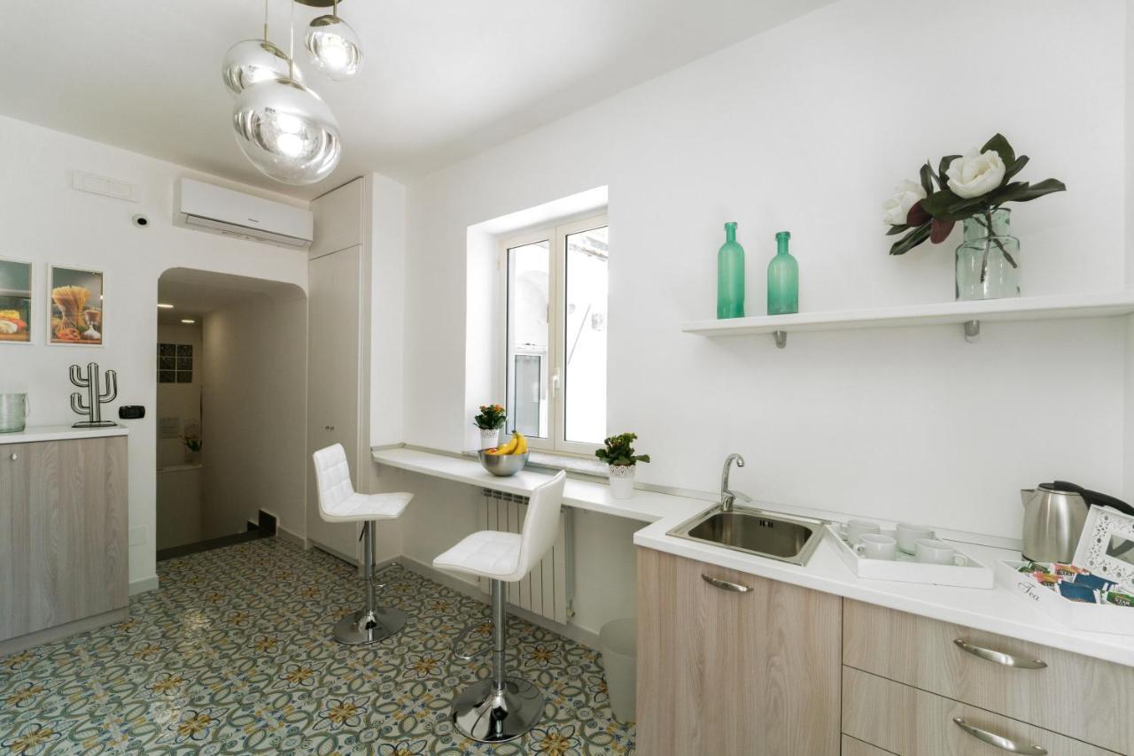 Suite & Luxury Rooms Palazzo Diomede Carafa نابولي المظهر الخارجي الصورة