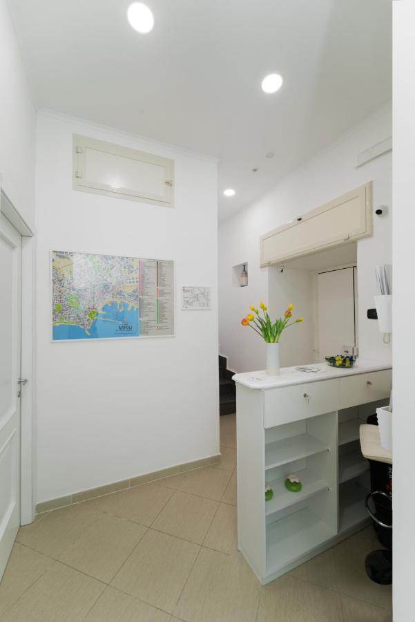 Suite & Luxury Rooms Palazzo Diomede Carafa نابولي المظهر الخارجي الصورة