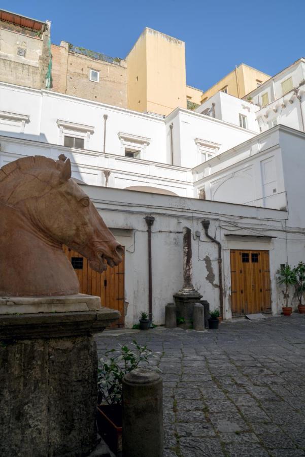 Suite & Luxury Rooms Palazzo Diomede Carafa نابولي المظهر الخارجي الصورة