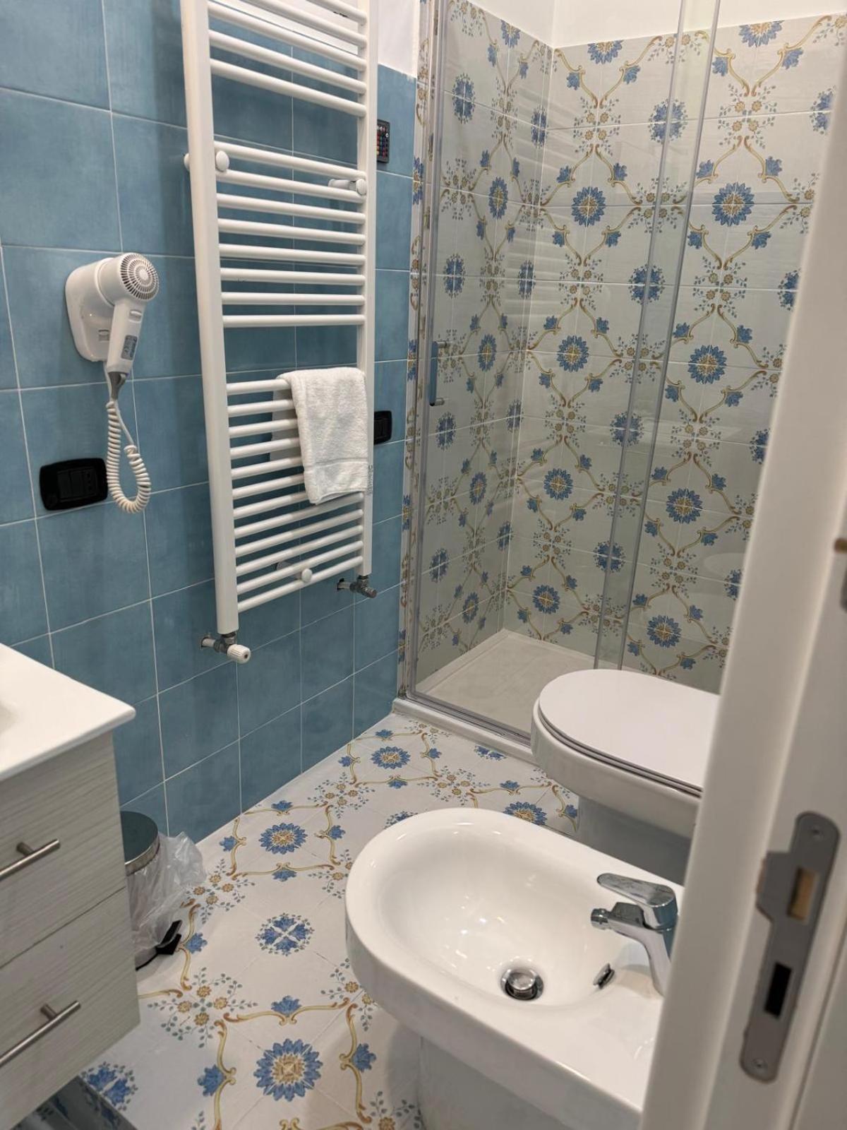 Suite & Luxury Rooms Palazzo Diomede Carafa نابولي المظهر الخارجي الصورة